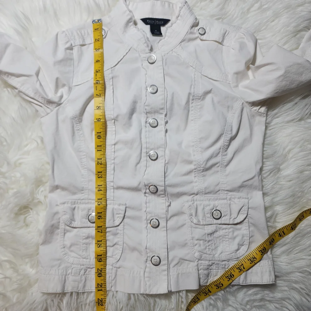 White House Black Market White Button Down Size 6 Jacket